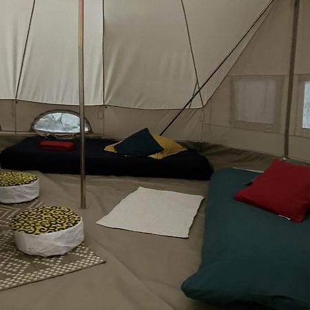 Grande Tente Tipi En Pleine Foret Burzet Buitenkant foto